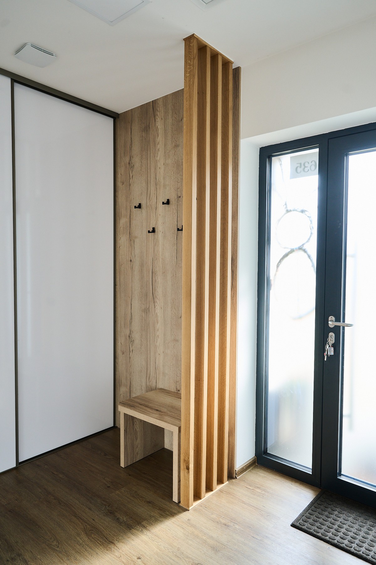 Bílá chodba - celkový pohled