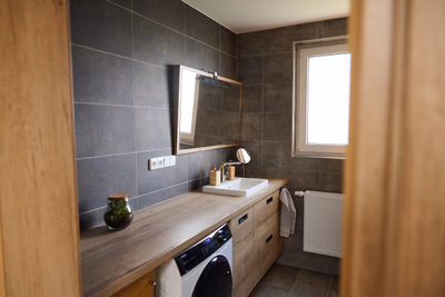 Modern bathroom vanity