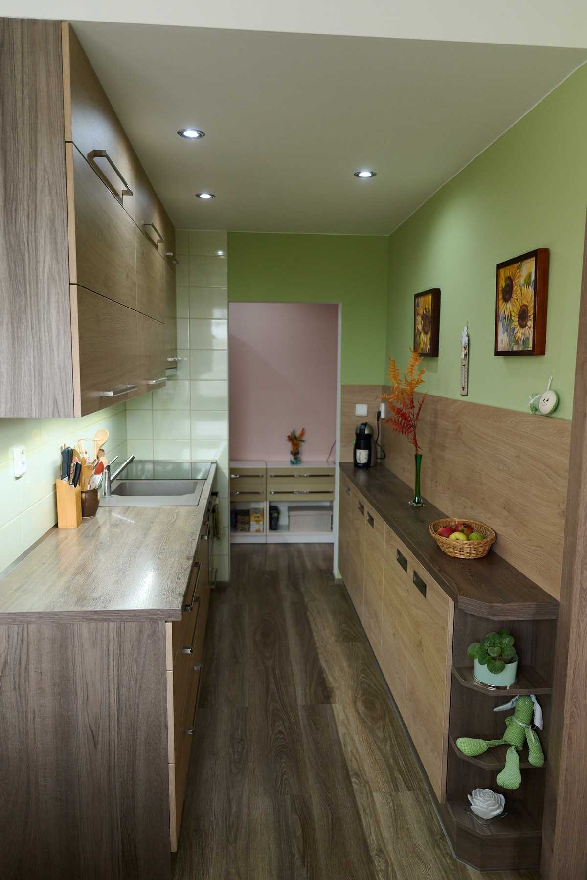 Malá panelová kuchyň - detail konstrukce