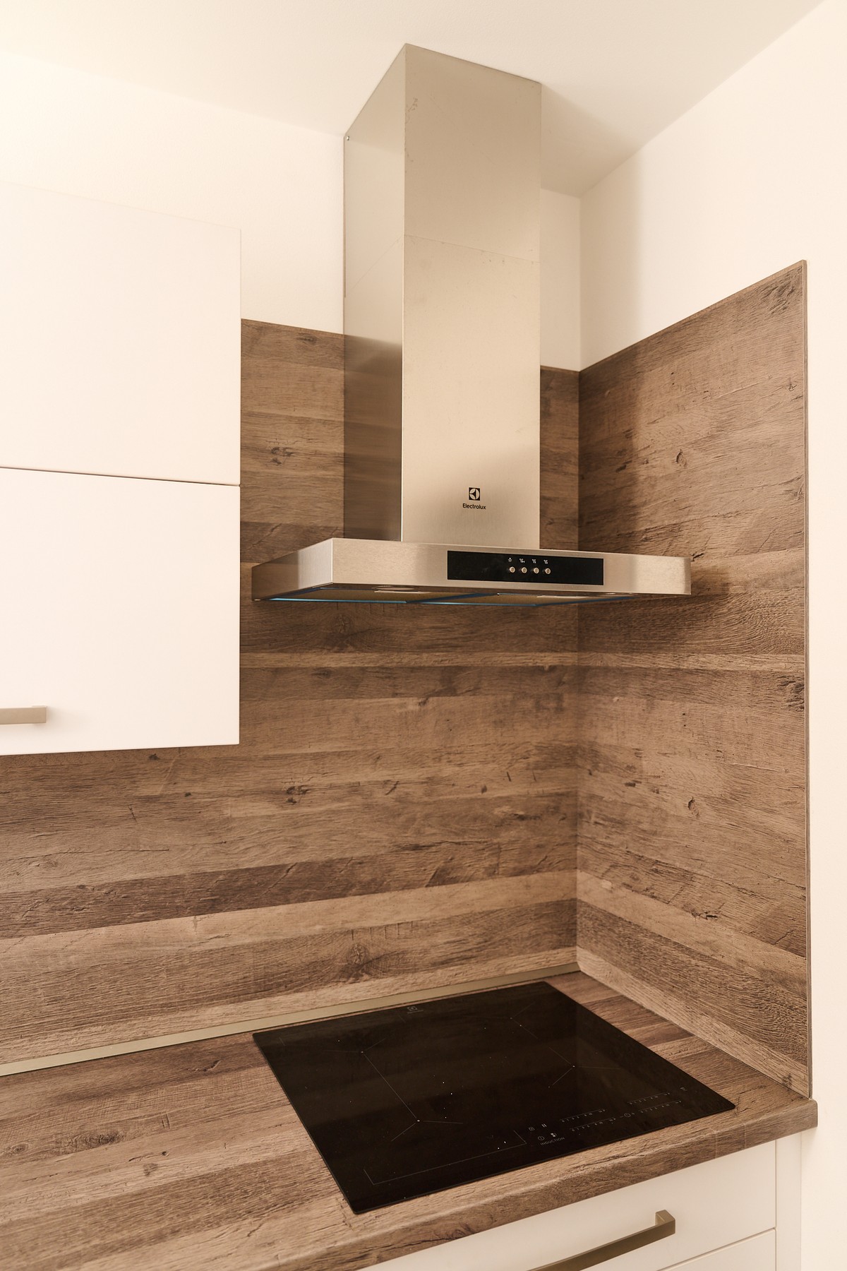 Bílá L-kuchyň - pracovní plocha