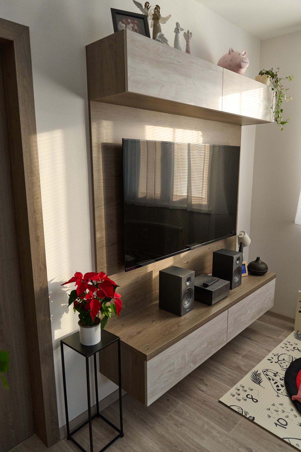 Obývací pokoj - multifunkční nábytek